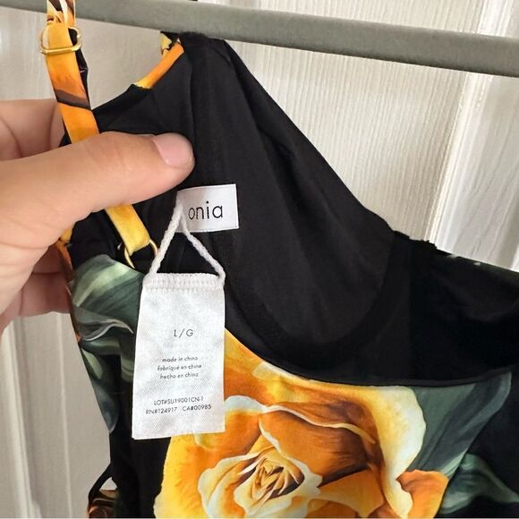 Onia x WeWoreWhat Danielle Floral One Piece Belted Swimsuit Women’s Large - Picture 11 of 11